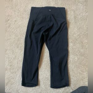 Lululemon Cropped Leggings Size 6